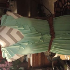 Women's really cool an classy dress like new..